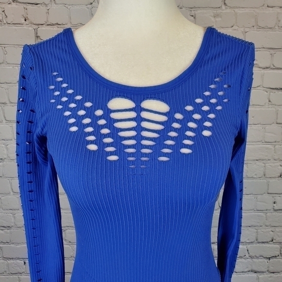 𝅺LIVE Love Dream Long Sleeve Snip Tease Top Sz. XS - Picture 2 of 8
